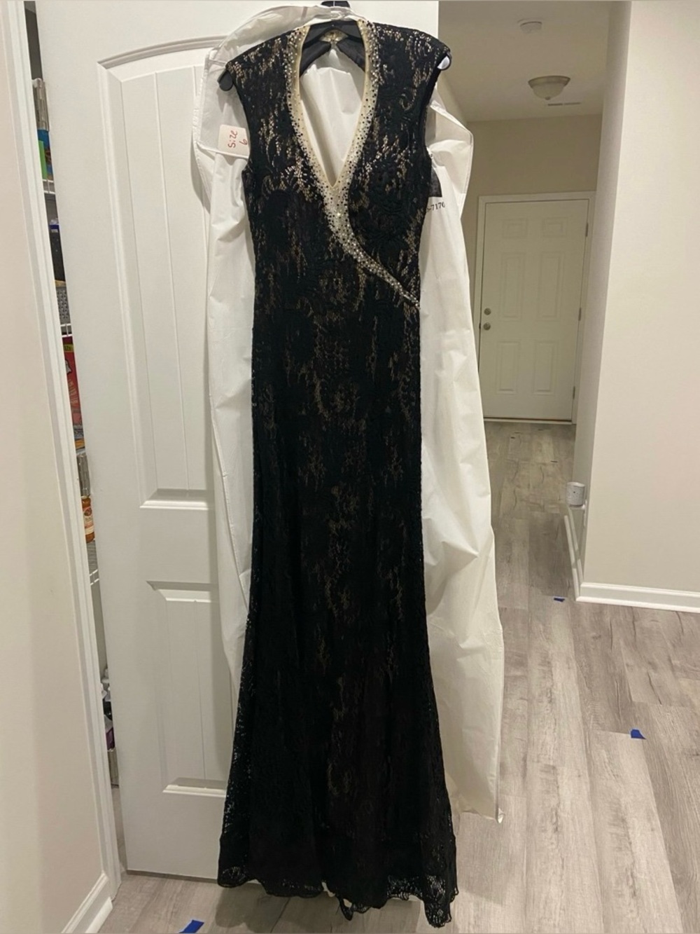Elegant Black Lace Evening Gown